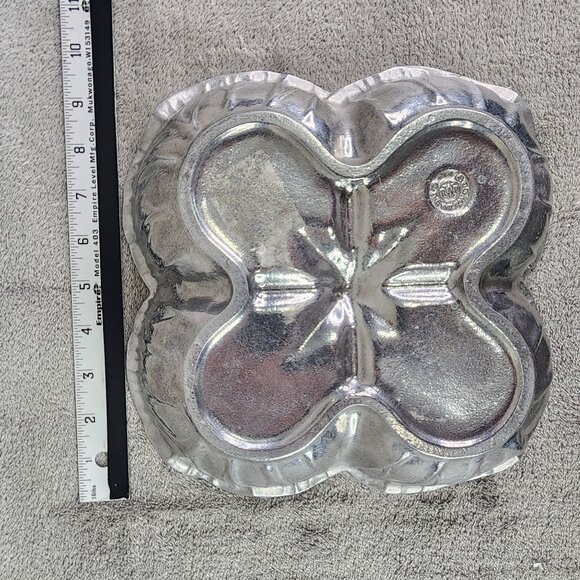 Vintage Anchor Hocking Leaf-Shaped Silver Dish - Picture 7 of 11